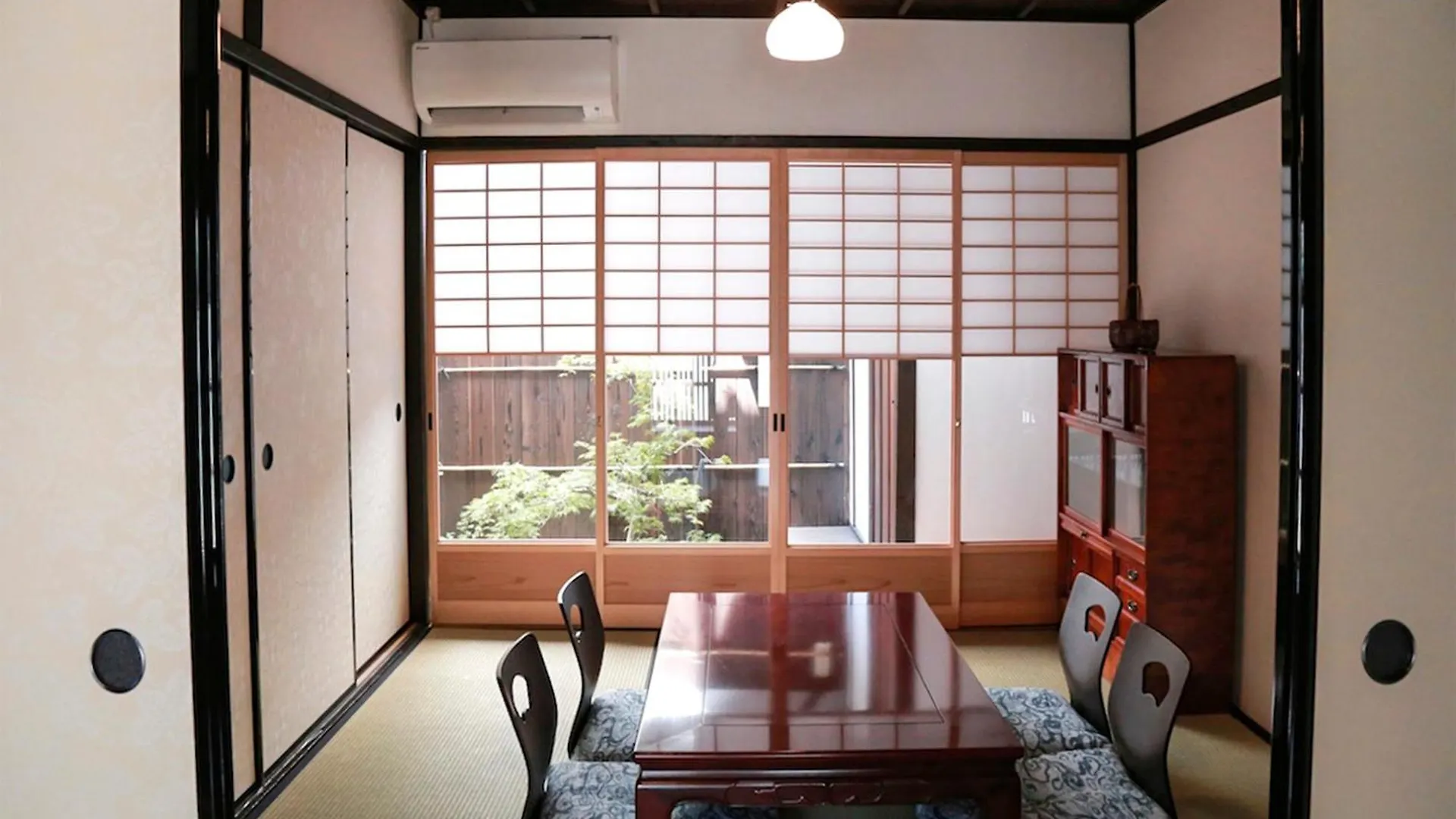 京町家お宿・花 Kioto