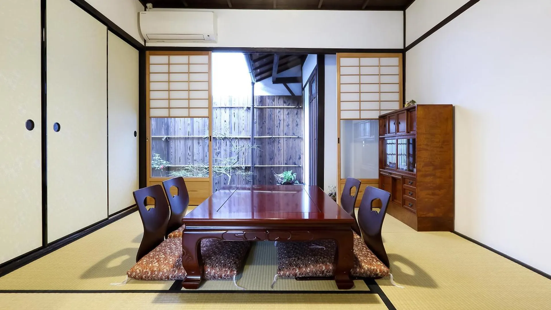 Сasa de vacaciones 京町家お宿・花 Kioto